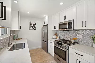 115 Morristown, Costa Mesa, CA 92626 - Photo 11