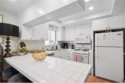 611 Larkspur, Corona del Mar, CA 92625 - Photo 5