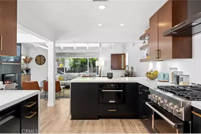 299 Mesa Drive, Costa Mesa, CA 92627 - Photo 17