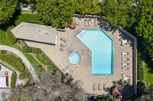 900 Hyde Ct, Costa Mesa, CA 92626 - Photo 17