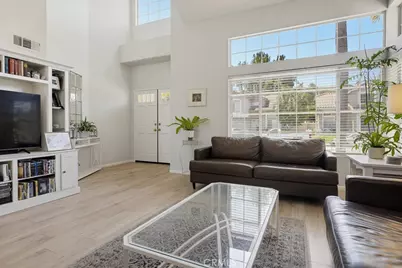 25851 Miramonte Drive, Mission Viejo, CA 92692 - Photo 11