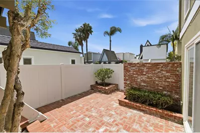 238 Walnut Street, Newport Beach, CA 92663 - Photo 3