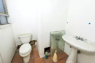 2023 S Janette Ln, Anaheim, CA 92802 - Photo 5