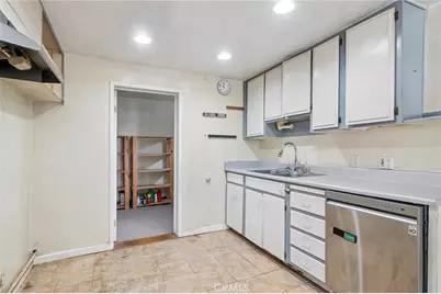 3214 Broad Street, Newport Beach, CA 92663 - Photo 13