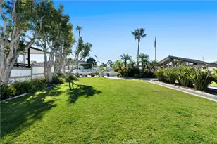 260 Mayflower, Newport Beach, CA 92660 - Photo 27