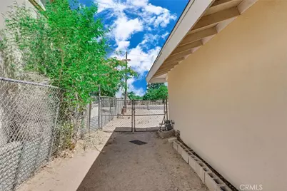 14347 Willow, Hesperia, CA 92345 - Photo 33