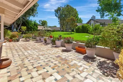 537 Vista Grande, Newport Beach, CA 92660 - Photo 35