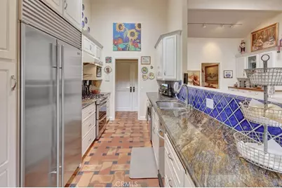 537 Vista Grande, Newport Beach, CA 92660 - Photo 19