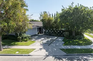 2043 N Capella Ct, Costa Mesa, CA 92626 - Photo 35