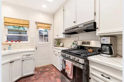2632 Vista Drive, Newport Beach, CA 92663 - Photo 9
