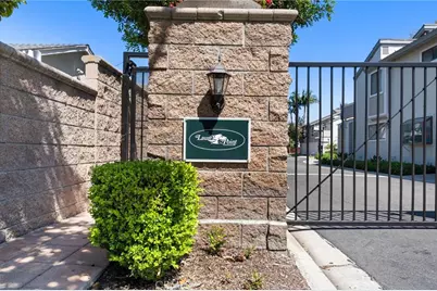 101 Aspen, Costa Mesa, CA 92627 - Photo 37