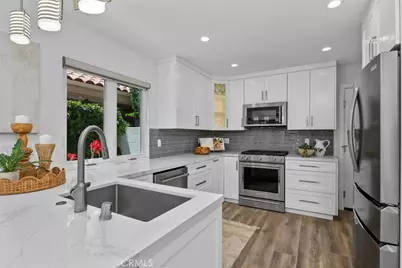 18 Cormorant Circle, Newport Beach, CA 92660 - Photo 15