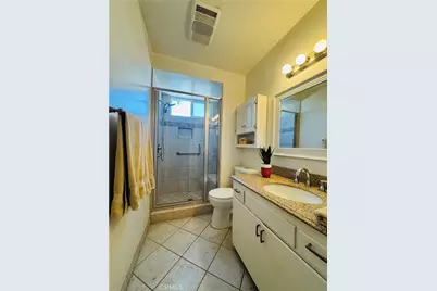 320 S Victoria, Corona, CA 92879 - Photo 13
