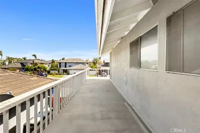 6541 Segovia, Huntington Beach, CA 92647 - Photo 35