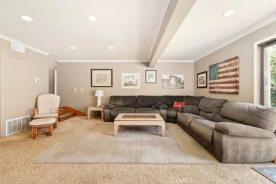 6541 Segovia, Huntington Beach, CA 92647 - Photo 15
