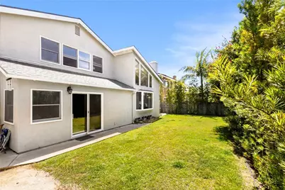 6541 Segovia, Huntington Beach, CA 92647 - Photo 17