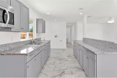 11886 Locust, Hesperia, CA 92345 - Photo 7