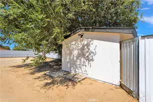 11886 Locust, Hesperia, CA 92345 - Photo 35