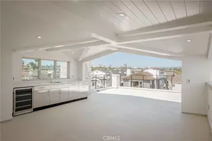 225 Diamond, Newport Beach, CA 92662 - Photo 23