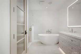 225 Diamond, Newport Beach, CA 92662 - Photo 13