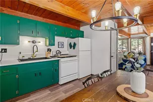 1104 Robinhood, Big Bear City, CA 92314 - Photo 15