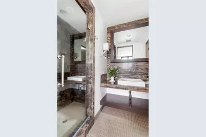8 Beacon Bay, Newport Beach, CA 92660 - Photo 35
