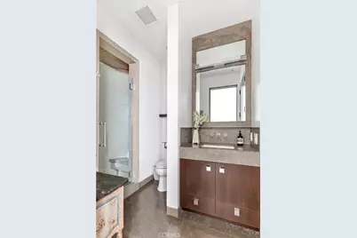 8 Beacon Bay, Newport Beach, CA 92660 - Photo 19