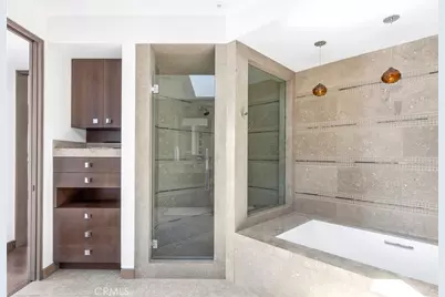 8 Beacon Bay, Newport Beach, CA 92660 - Photo 27