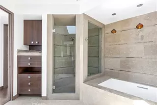 8 Beacon Bay, Newport Beach, CA 92660 - Photo 27