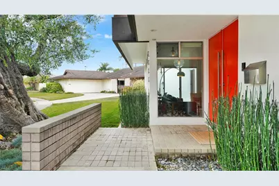 2000 Nautilus Lane, Newport Beach, CA 92660 - Photo 5