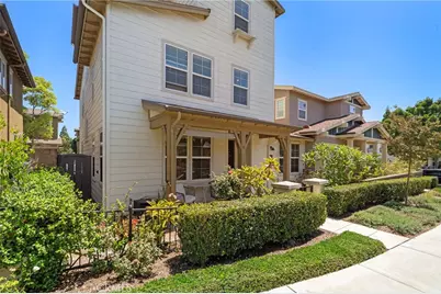 221 Landmark, Tustin, CA 92782 - Photo 3