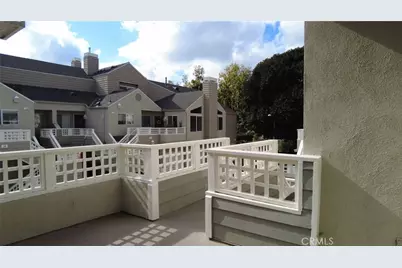 13 Pineoak #104, Aliso Viejo, CA 92656 - Photo 3