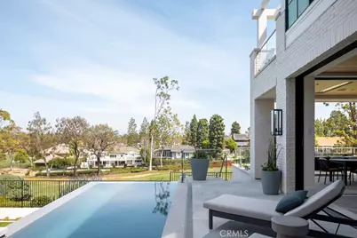 8 Cherry Hills, Newport Beach, CA 92660 - Photo 5
