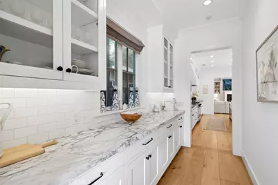 460 Santa Ana Avenue, Newport Beach, CA 92663 - Photo 17