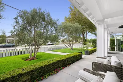460 Santa Ana Avenue, Newport Beach, CA 92663 - Photo 5