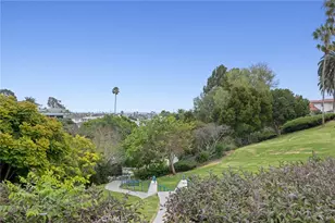 460 Santa Ana Ave, Newport Beach, CA 92663 - Photo 51