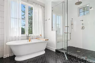 460 Santa Ana Ave, Newport Beach, CA 92663 - Photo 35