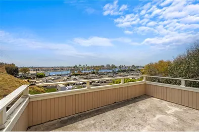 2209 Cliff Drive, Newport Beach, CA 92663 - Photo 15