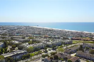200 Paris Ln, Newport Beach, CA 92663 - Photo 43