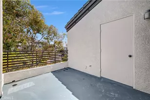 200 Paris Ln, Newport Beach, CA 92663 - Photo 21
