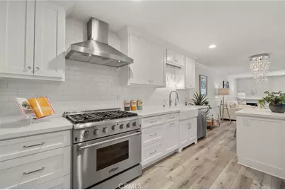 2332 Vista Huerta, Newport Beach, CA 92660 - Photo 17