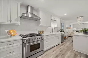2332 Vista Huerta, Newport Beach, CA 92660 - Photo 17