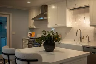 2332 Vista Huerta, Newport Beach, CA 92660 - Photo 19