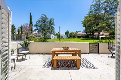 2332 Vista Huerta, Newport Beach, CA 92660 - Photo 33