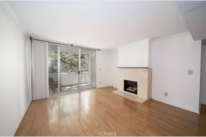 5325 Newcastle #108, Encino, CA 91316 - Photo 5