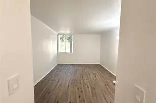 5325 Newcastle, Encino, CA 91316 - Photo 13