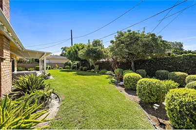916 E Jonquil, Santa Ana, CA 92705 - Photo 29