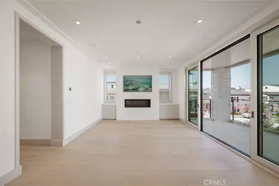 225 Diamond, Newport Beach, CA 92662 - Photo 11