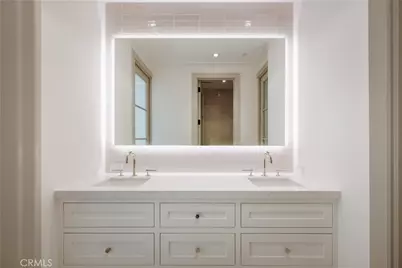 225 Diamond, Newport Beach, CA 92662 - Photo 21
