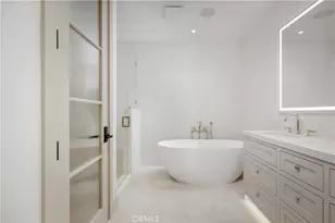225 Diamond, Newport Beach, CA 92662 - Photo 13